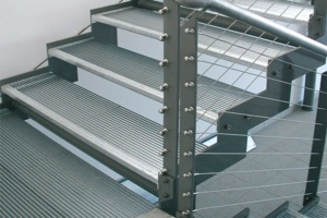 LF_non-panic_floor_grating_stair_AntiVertigo-300x200-1
